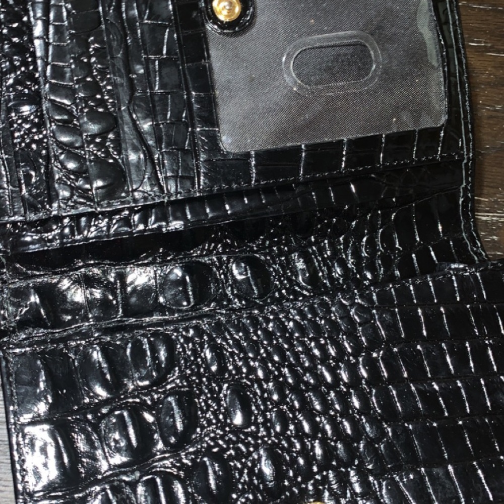 Brahmin wallet